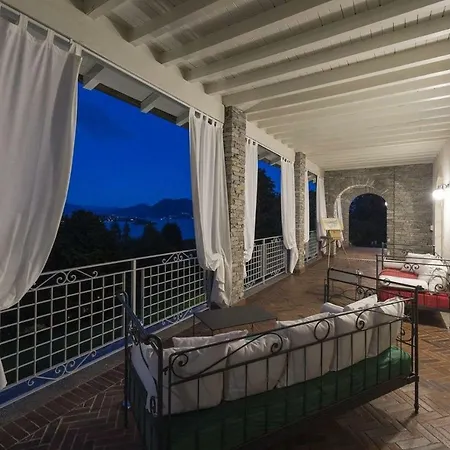 Villa Sleeps 10 Air Con Wifi Baveno