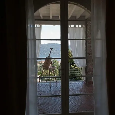 Sleeps 10 Air Con Wifi Villa