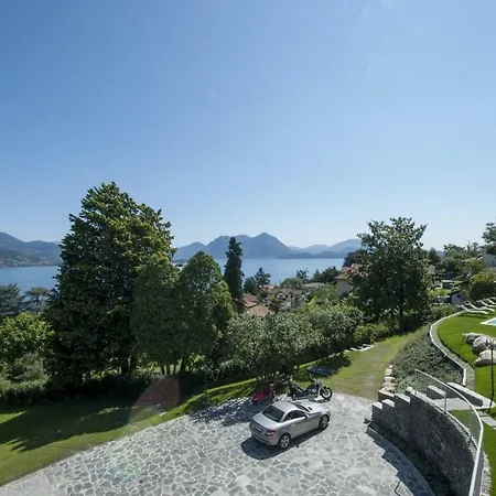 Villa Sleeps 10 Air Con Wifi Baveno